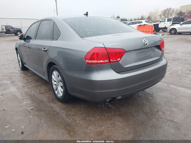 2015 Volkswagen Passat 1.8t Wolfsburg Edition მანქანა იყიდება აუქციონზე, vin: 1VWAT7A38FC018571, აუქციონის ნომერი: 44540854