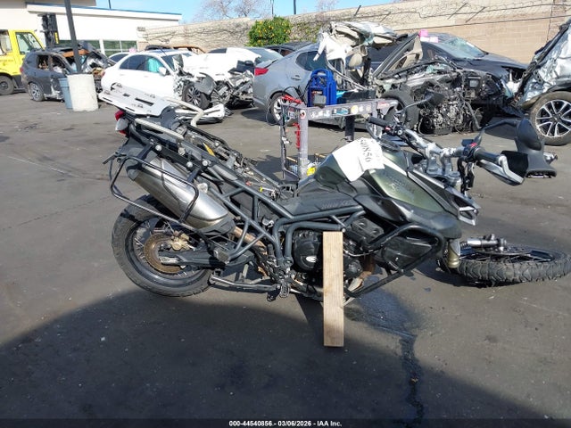 44540856 :رقم المزاد ، SMTE06BF6DJ560679 vin ، 2013 Triumph Motorcycle Tiger 800xc Abs مزاد بيع