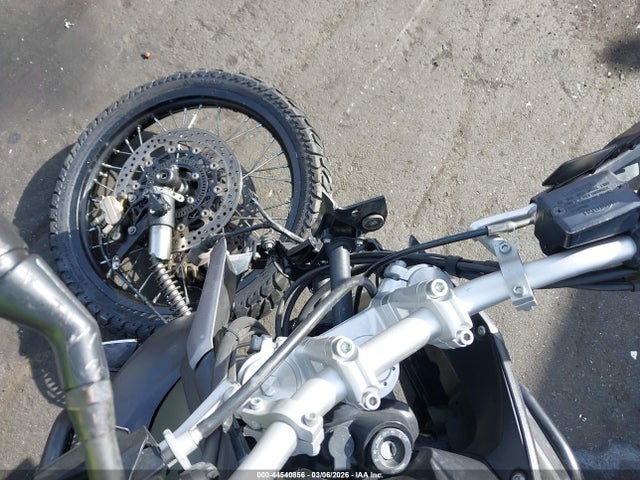 44540856 :رقم المزاد ، SMTE06BF6DJ560679 vin ، 2013 Triumph Motorcycle Tiger 800xc Abs مزاد بيع