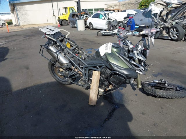 44540856 :رقم المزاد ، SMTE06BF6DJ560679 vin ، 2013 Triumph Motorcycle Tiger 800xc Abs مزاد بيع