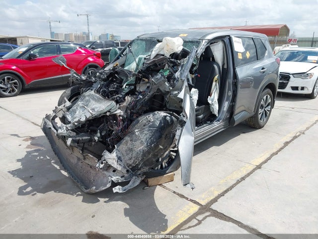 JN8BT3BA0PW403723 Nissan Rogue Sv Fwd