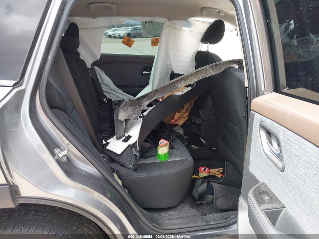 JN8BT3BA0PW403723 Nissan Rogue Sv Fwd