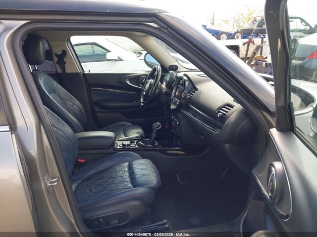 2016 MINI CLUBMAN WMWLN9C51G2B30880 Photo 4