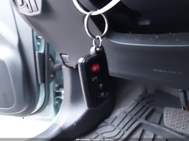 Toyota Prius Plug-in Advanced 2014 JTDKN3DP2E3054022 Image 11