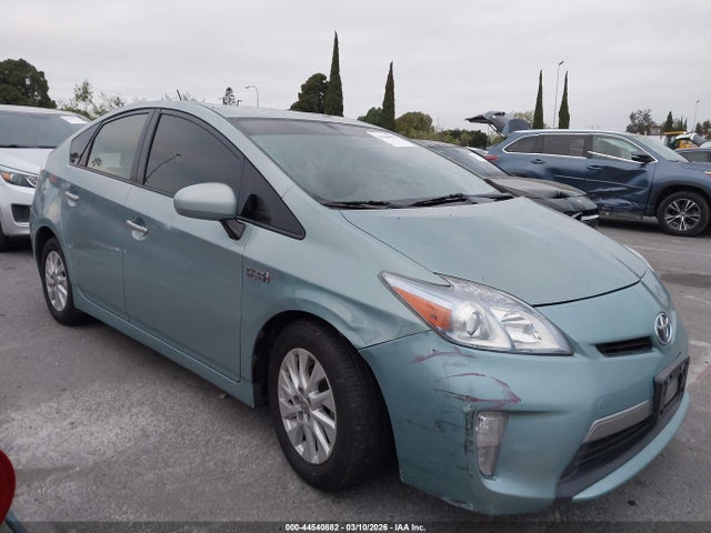 Toyota Prius Plug-in Advanced 2014 JTDKN3DP2E3054022 Image 13