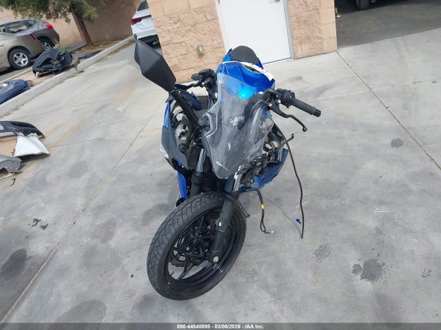 Kawasaki EX400 2018 JKAEXKH13JDA07820 Image 5