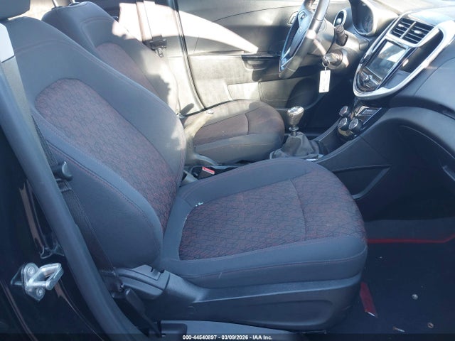 1G1JC6SG1J4131563 Chevrolet Sonic Lt Manual