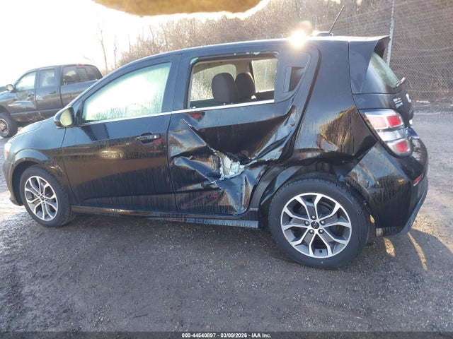 1G1JC6SG1J4131563 Chevrolet Sonic Lt Manual