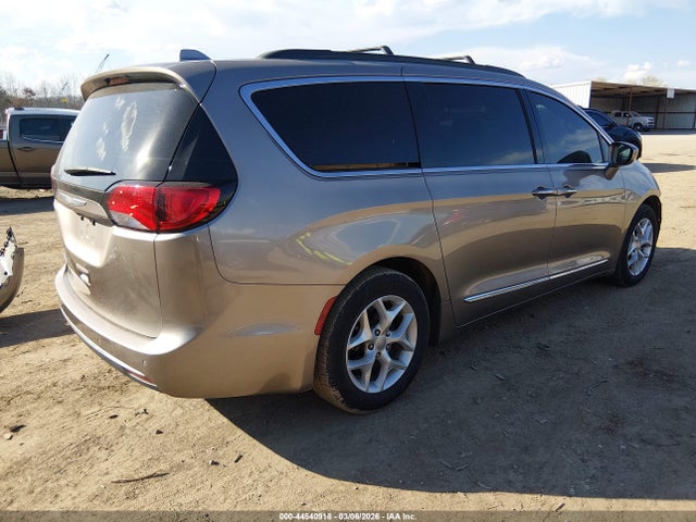 2017 Chrysler Pacifica Touring-l მანქანა იყიდება აუქციონზე, vin: 2C4RC1BG3HR535954, აუქციონის ნომერი: 44540918