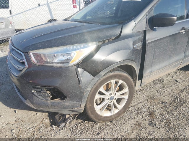 44540934 :رقم المزاد ، 1FMCU9G96JUC41416 vin ، 2018 Ford Escape Se مزاد بيع