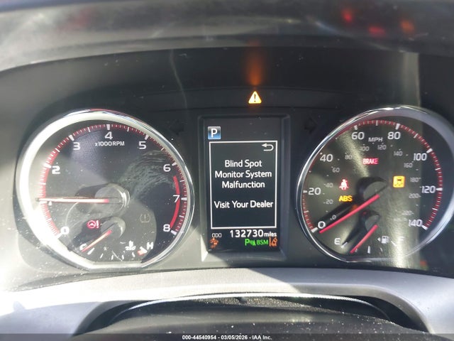 Toyota RAV4 SE 2017 JTMJFREV4HJ122524 Image 7