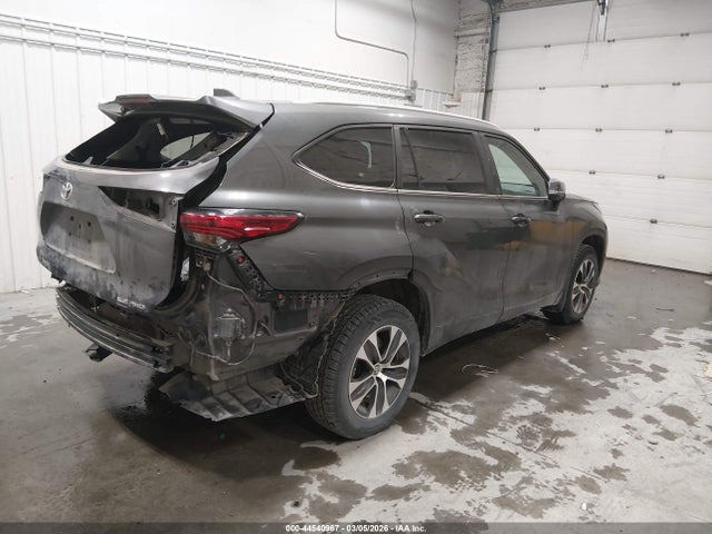 Toyota Highlander Xle 2023 5TDKDRBH3PS032436 Image 4