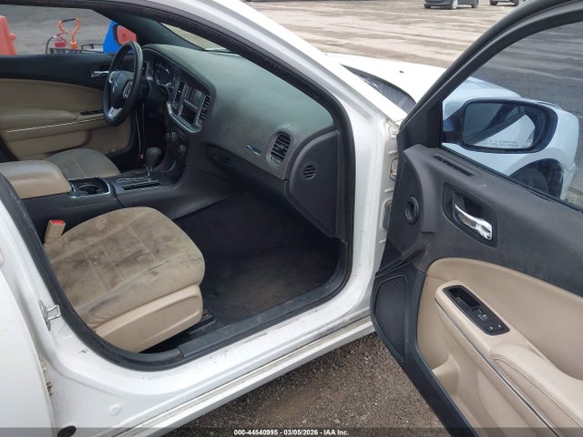 44540995 :رقم المزاد ، 2C3CDXBG1EH265666 vin ، 2014 Dodge Charger Se مزاد بيع