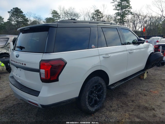 1FMJU1RG8REA63177 Ford Expedition Timberline