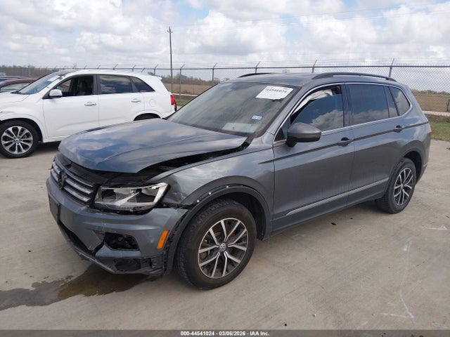 44541024 :رقم المزاد ، 3VV3B7AX6MM011682 vin ، 2021 Volkswagen Tiguan 2.0t Se/2.0t Se R-line Black/2.0t Sel مزاد بيع