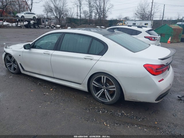 2017 BMW 740I WBA7E4C50HGU99185 Photo 2