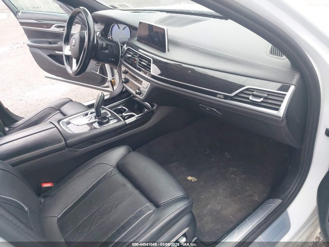 2017 BMW 740I WBA7E4C50HGU99185 Photo 4