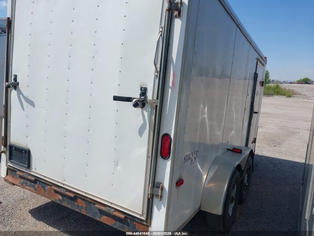 44541049 :رقم المزاد ، 5GU15142411005595 vin ، 2001 Tnt Trailer مزاد بيع
