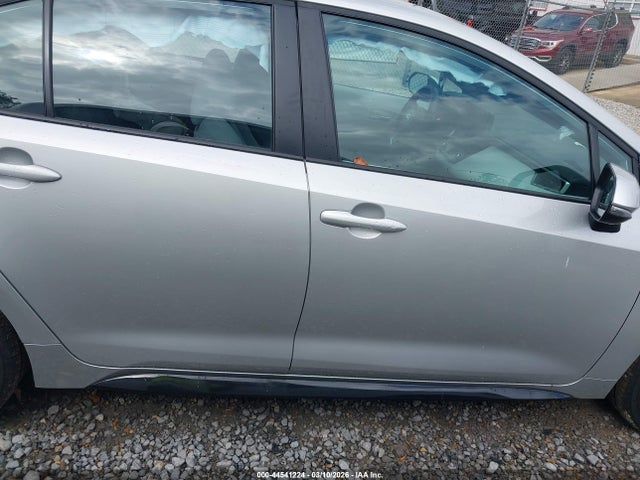 Toyota COROLLA SE 2026 5YFS4MCE9TP258703 Image 13