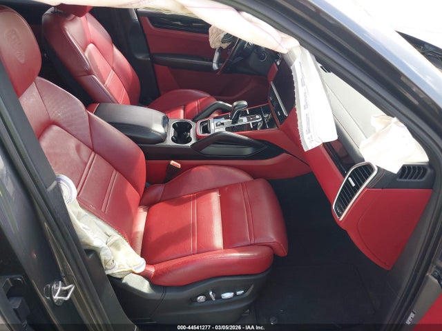 2021 PORSCHE CAYENNE WP1AA2AY8MDA02965 Photo 4
