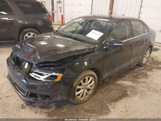 44541284 :رقم المزاد ، 3VWDX7AJ7DM256049 vin ، 2013 Volkswagen Jetta 2.5l Se مزاد بيع