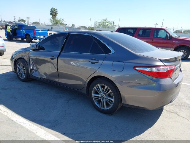 2017 TOYOTA CAMRY 4T1BF1FK5HU375758 Photo 2