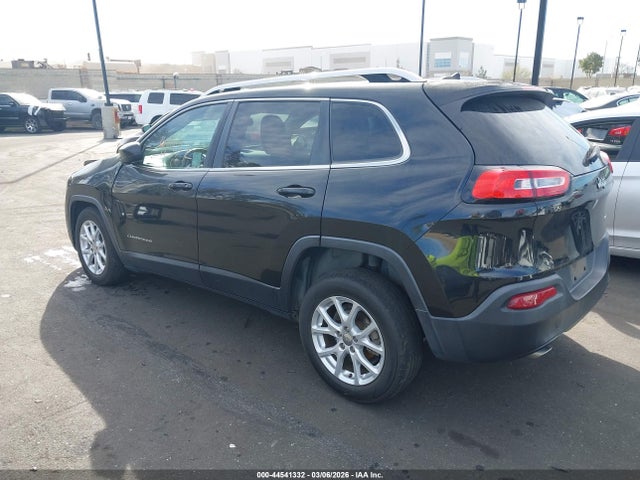 1C4PJLCB8EW323453 Jeep Cherokee Latitude