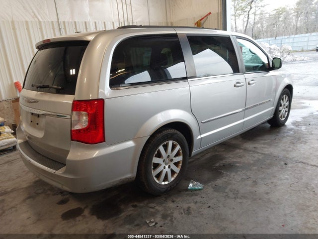 2011 Chrysler Town & Country Touring-l მანქანა იყიდება აუქციონზე, vin: 2A4RR8DG6BR799787, აუქციონის ნომერი: 44541337