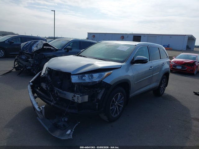 44541363 :رقم المزاد ، 5TDJZRFH5KS930987 vin ، 2019 Toyota Highlander Xle مزاد بيع