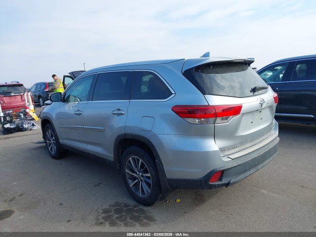 44541363 :رقم المزاد ، 5TDJZRFH5KS930987 vin ، 2019 Toyota Highlander Xle مزاد بيع