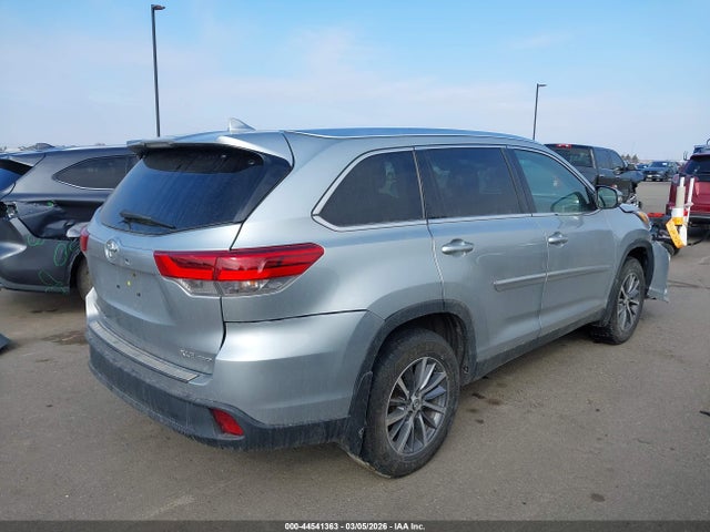 44541363 :رقم المزاد ، 5TDJZRFH5KS930987 vin ، 2019 Toyota Highlander Xle مزاد بيع