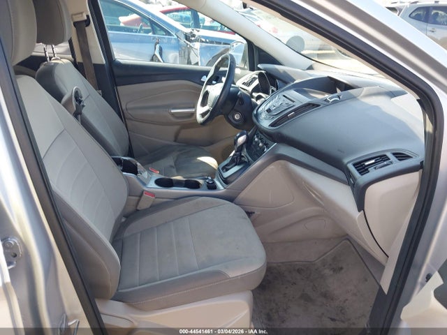 1FMCU0GX5FUB32771 Ford ESCAPE SE