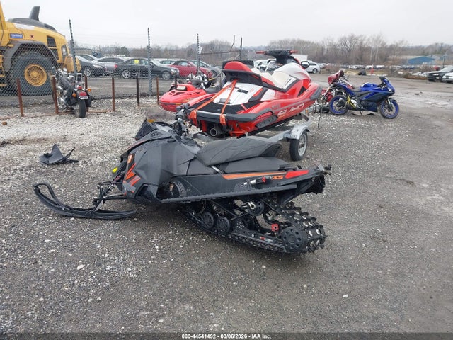 Skid X800 2015 2BPSUTFB4FV000046 Image 3