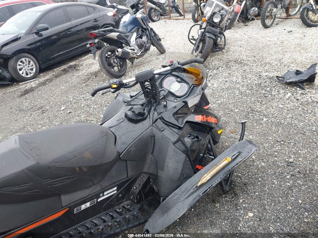 Skid X800 2015 2BPSUTFB4FV000046 Image 5