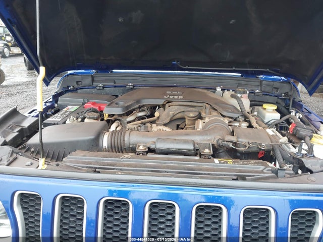 1C4HJXEG7KW561875 Jeep Wrangler Unlimited Sahara 4x4