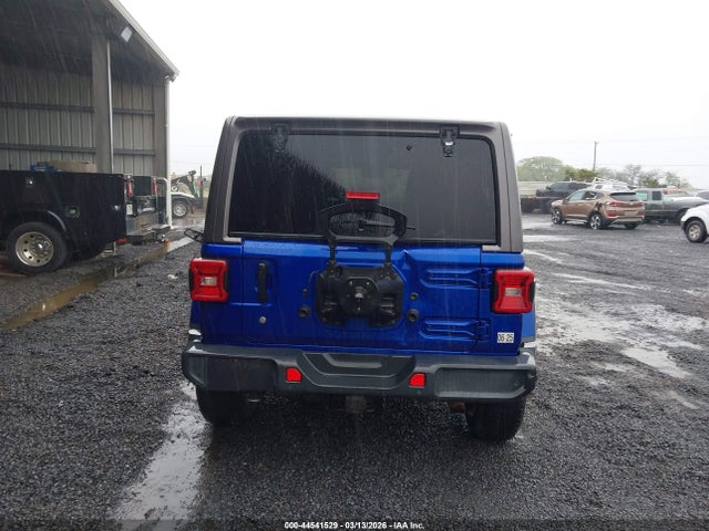 1C4HJXEG7KW561875 Jeep Wrangler Unlimited Sahara 4x4