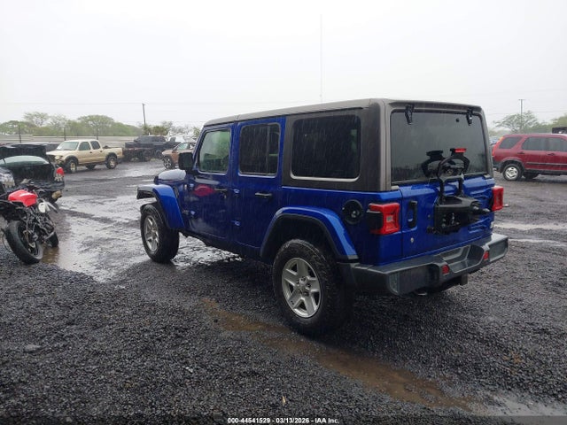 1C4HJXEG7KW561875 Jeep Wrangler Unlimited Sahara 4x4