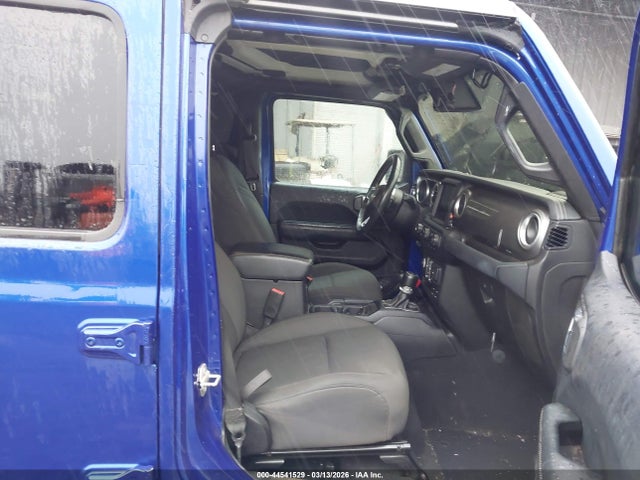1C4HJXEG7KW561875 Jeep Wrangler Unlimited Sahara 4x4