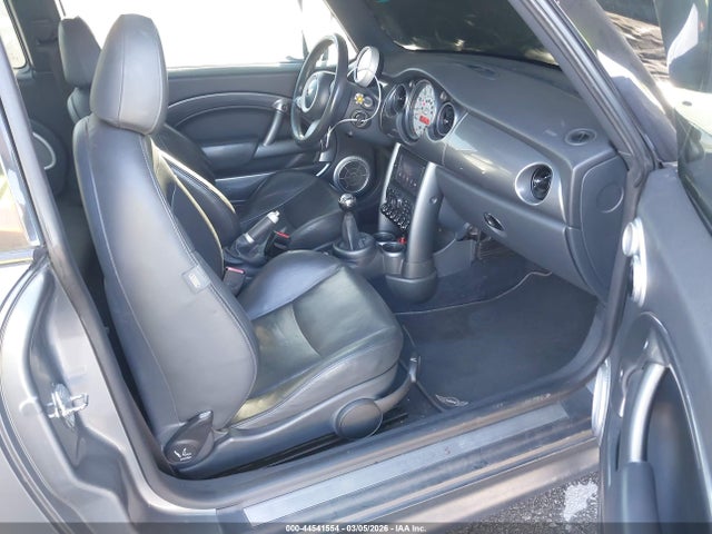 2006 MINI COOPER S WMWRE33576TL22818 Photo 4