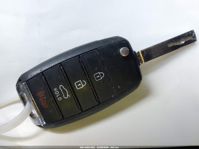 5XXGT4L38LG421972 KIA Optima Lx