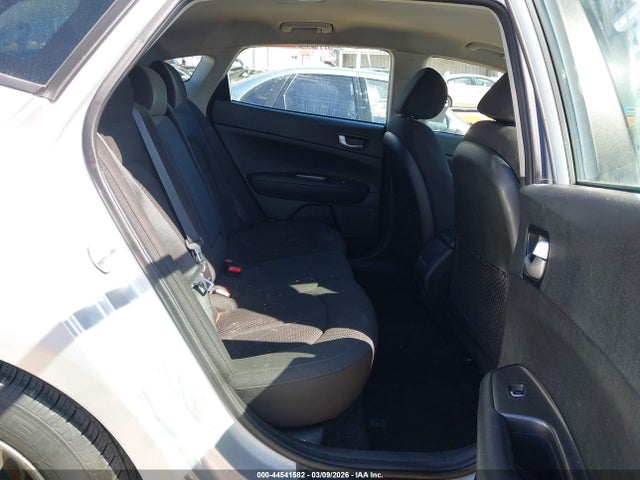 5XXGT4L38LG421972 KIA Optima Lx