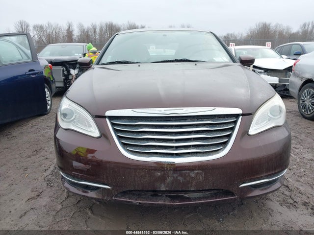 44541592 :رقم المزاد ، 1C3CCBBB7CN188879 vin ، 2012 Chrysler 200 Touring مزاد بيع