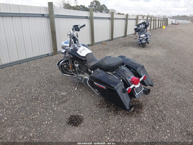 Harley-Davidson FLHR 2019 1HD1FBC1XKB680935 Image 3