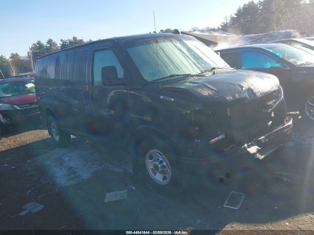 2017 GMC SAVANA 2500 1GTW7AFF3H1111106