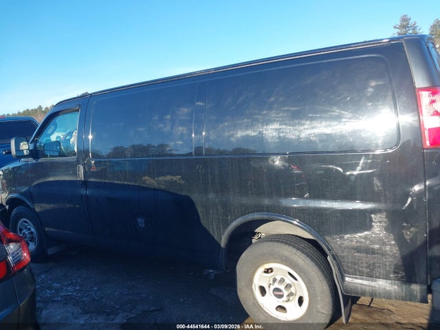 GMC Savana 2500 Work Van 2017 1GTW7AFF3H1111106 Image 15