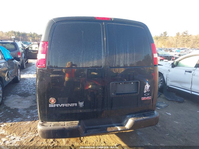 GMC Savana 2500 Work Van 2017 1GTW7AFF3H1111106 Image 17