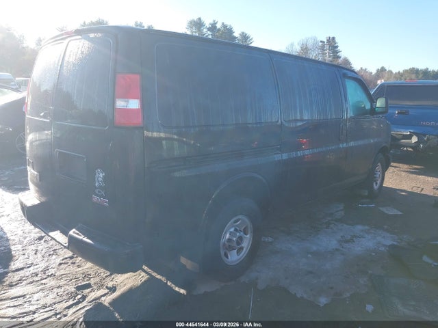2017 GMC SAVANA 2500 1GTW7AFF3H1111106 Photo 3