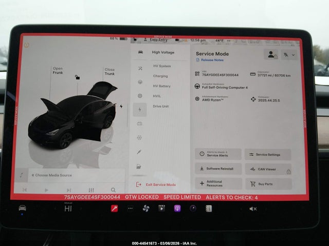 2025 Tesla Model Y Long Range Dual Motor All-wheel Drive მანქანა იყიდება აუქციონზე, vin: 7SAYGDEE4SF300044, აუქციონის ნომერი: 44541673