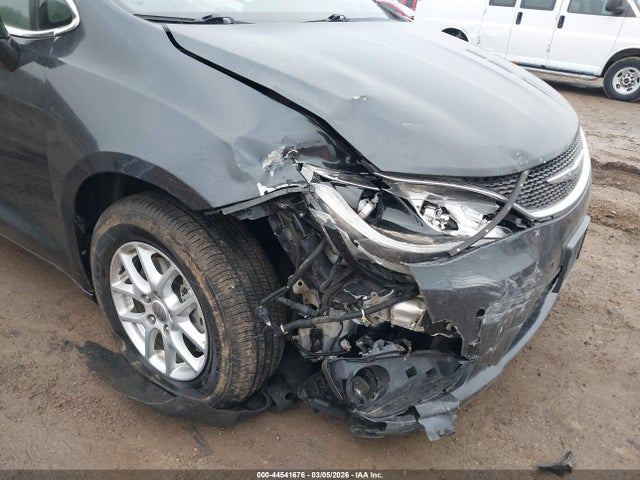 Продаж на аукціоні авто 2020 Chrysler Pacifica Touring, vin: 2C4RC1FG1LR211727, номер лоту: 44541676