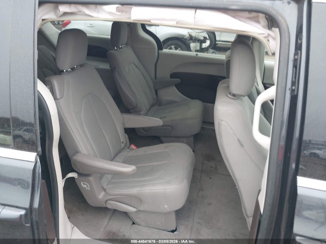Продаж на аукціоні авто 2020 Chrysler Pacifica Touring, vin: 2C4RC1FG1LR211727, номер лоту: 44541676